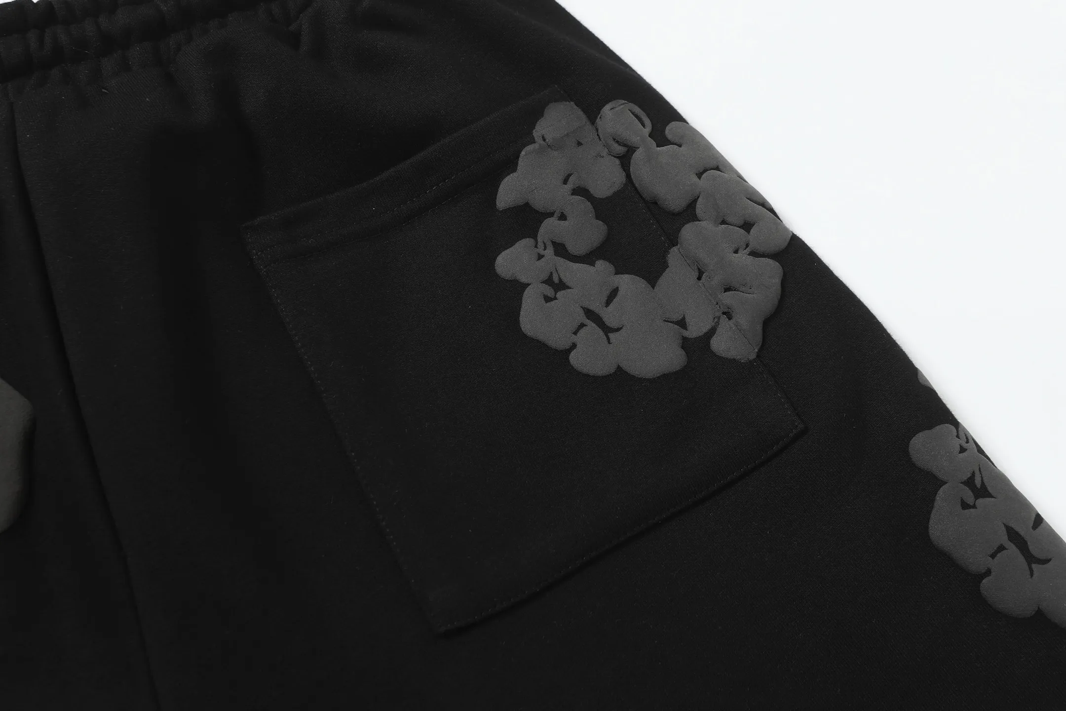 DENIM TEARS kapok new shorts Style number: 237P150 Color: black and gray Size: S M L XL